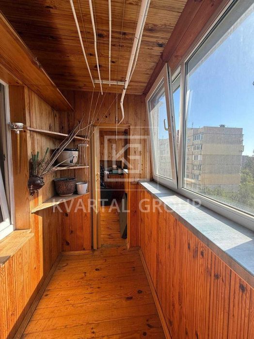 Продам ГАРНУ 2к квартиру з ремонтом, меблями, технікою. Балкон.