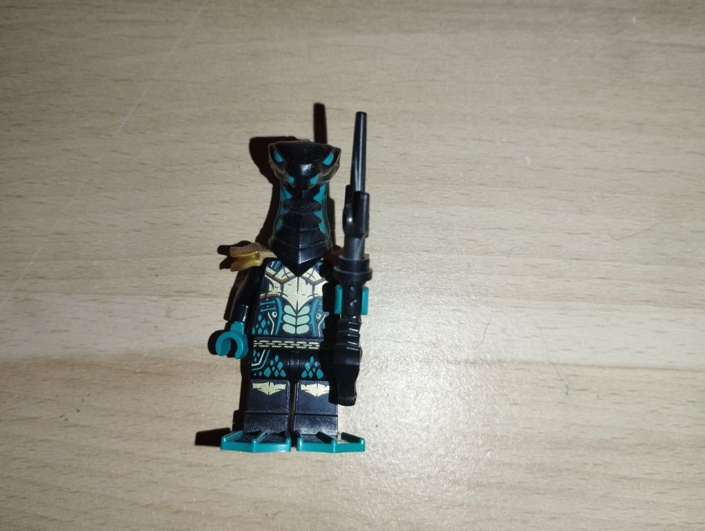 LEGO Ninjago figurki węży z 15 sezonu