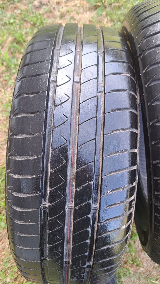 Pneus  195/60/15 como novos