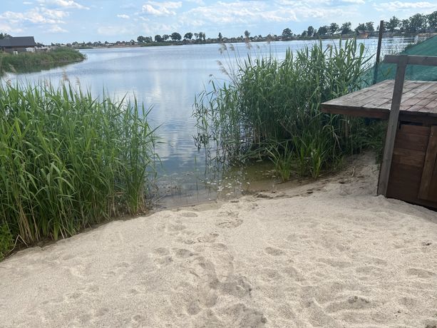 Dzialka rekreacyjna nad jeziorem w m. Spalona gotowa do plażowania!