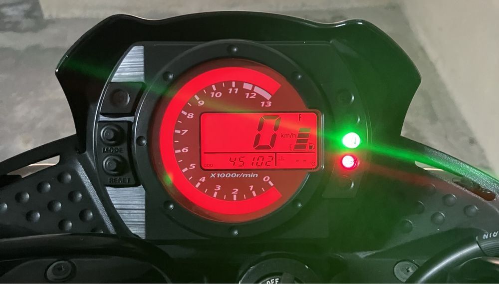 Z750 Kawasaki -com revisão geral à poucos Kms