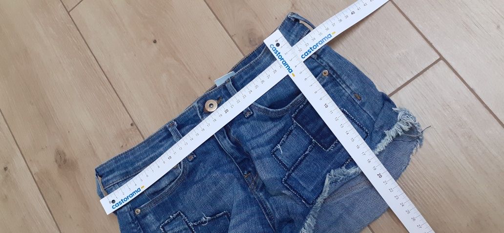 Spodenki jeansowe shorty firmy H&M rozmiar XS