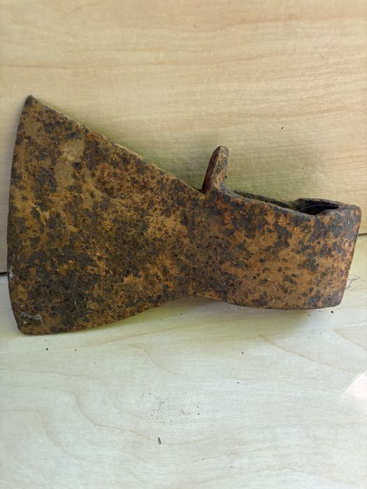 Топор продам б/у