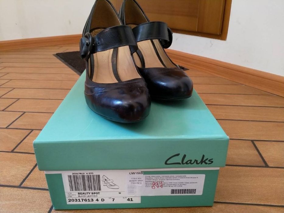 Туфли женские Clarks. Кожа.