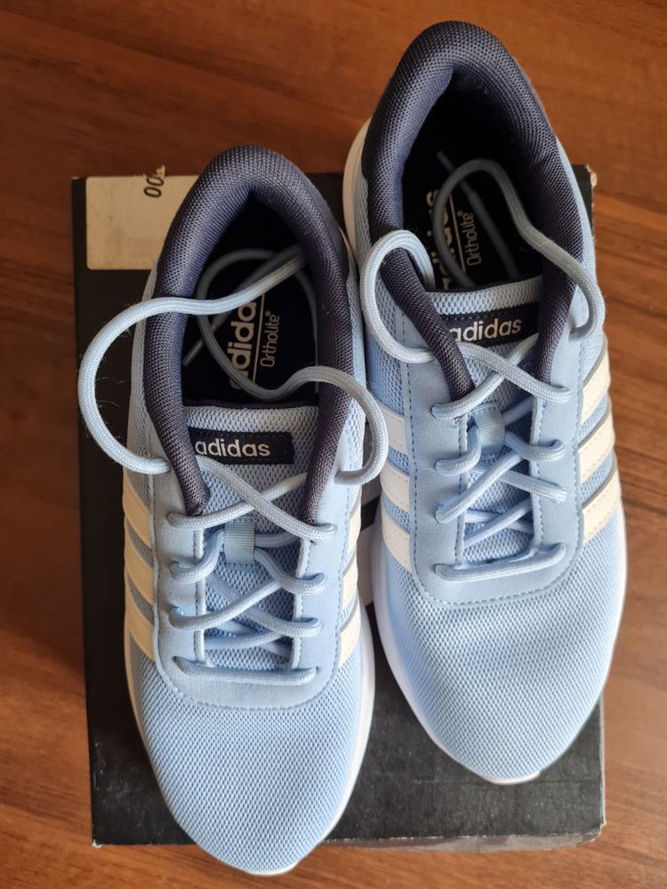 кросівки Adidas