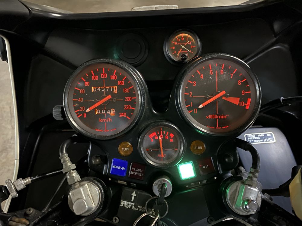 Honda cbx 1050  (6 cilindros)
