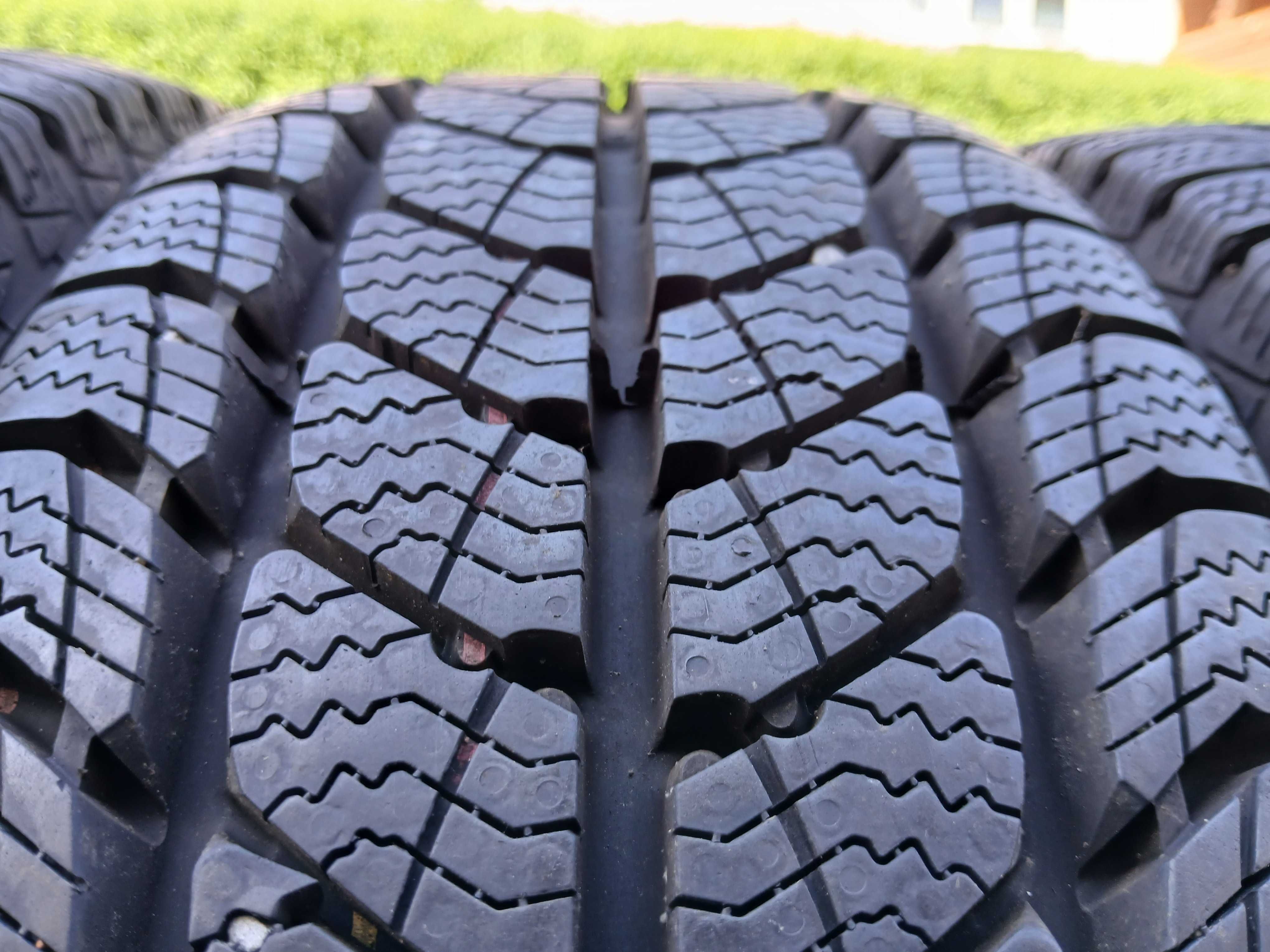 Opony BUS Jak Nowe 205/65/16C Semperit 11mm 21 rok F-VAT