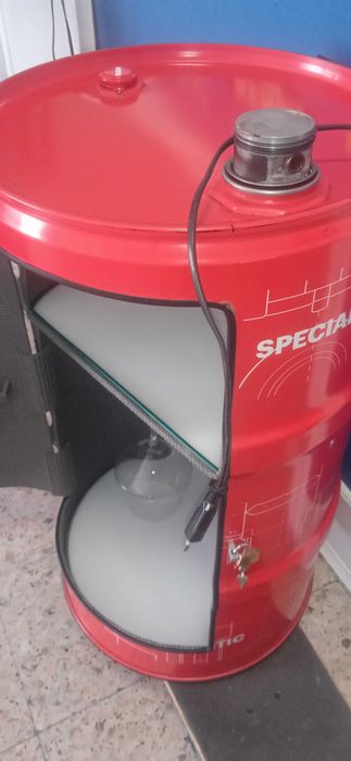 Garrafeira bidon óleo 60L. Com luz