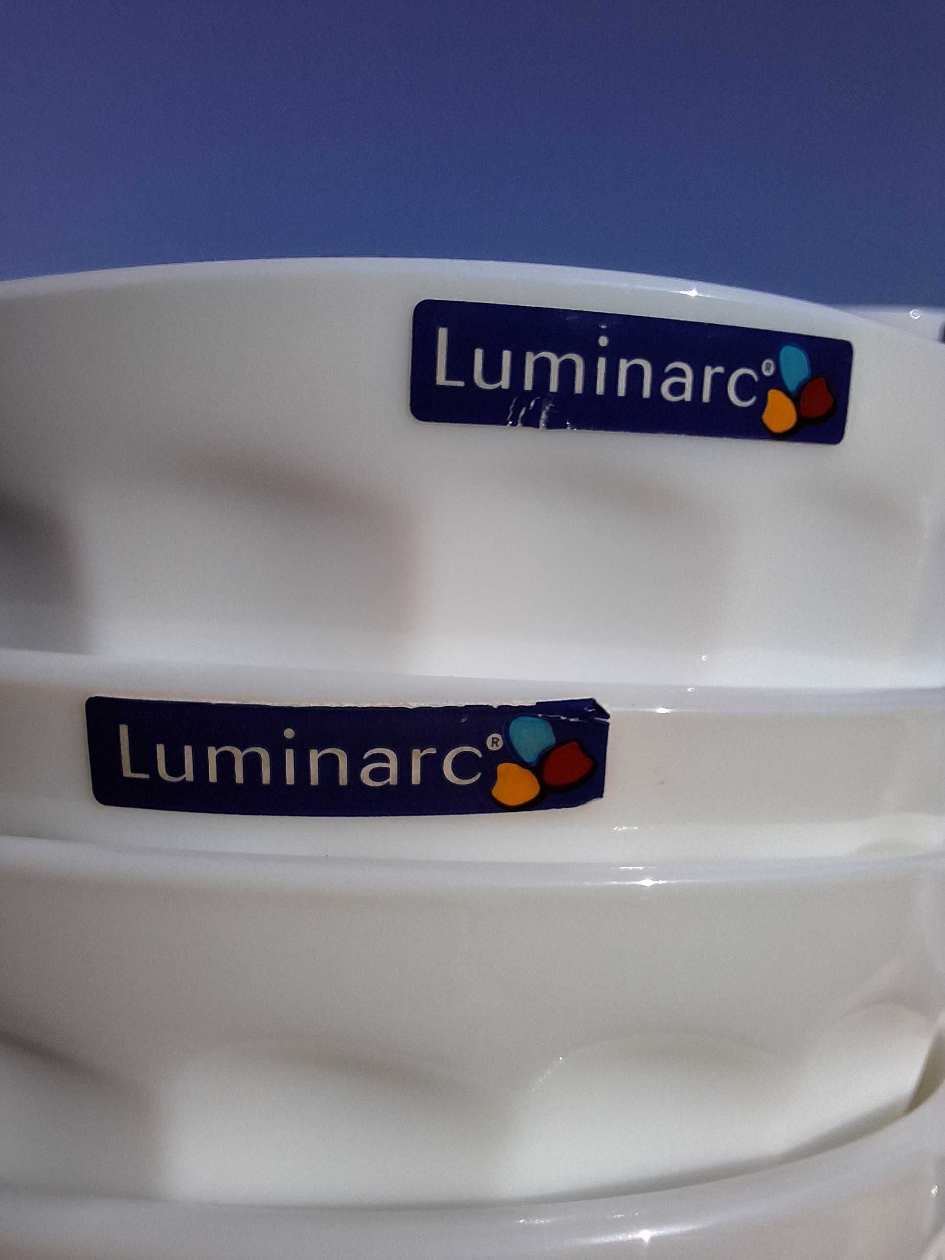 Białe salaterki Luminarc.