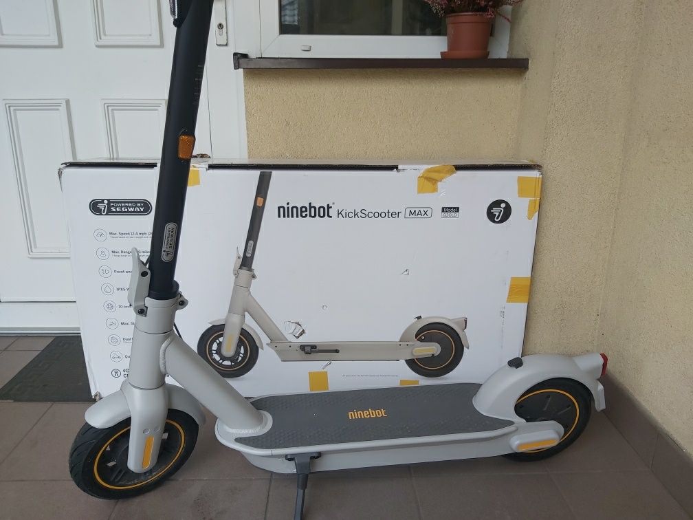 Hulajnoga elektryczna Segway Ninebot Max G30