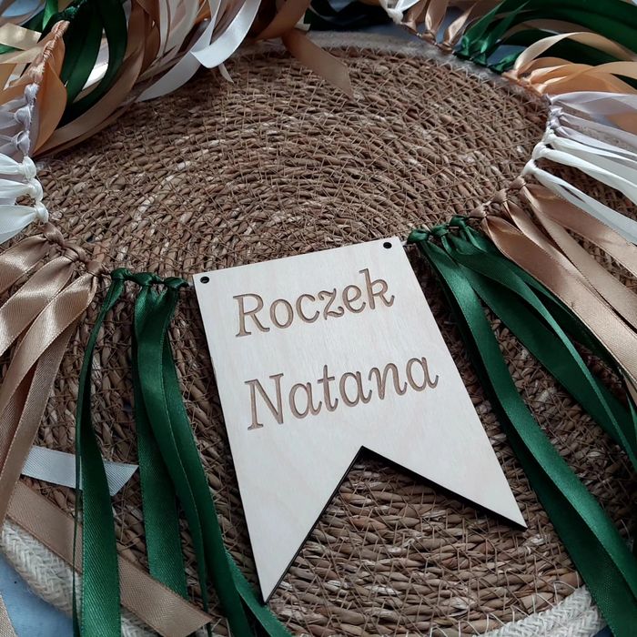 Girlanda z personalizowanym proporczykiem ze sklejki na roczek