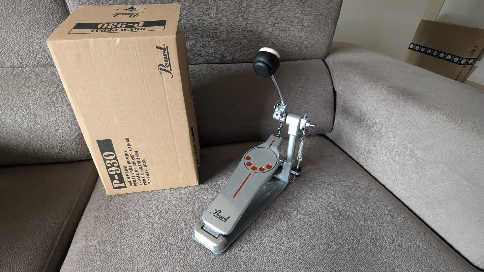Pedal para bumbo de bateria Pearl P930 (NOVO)
