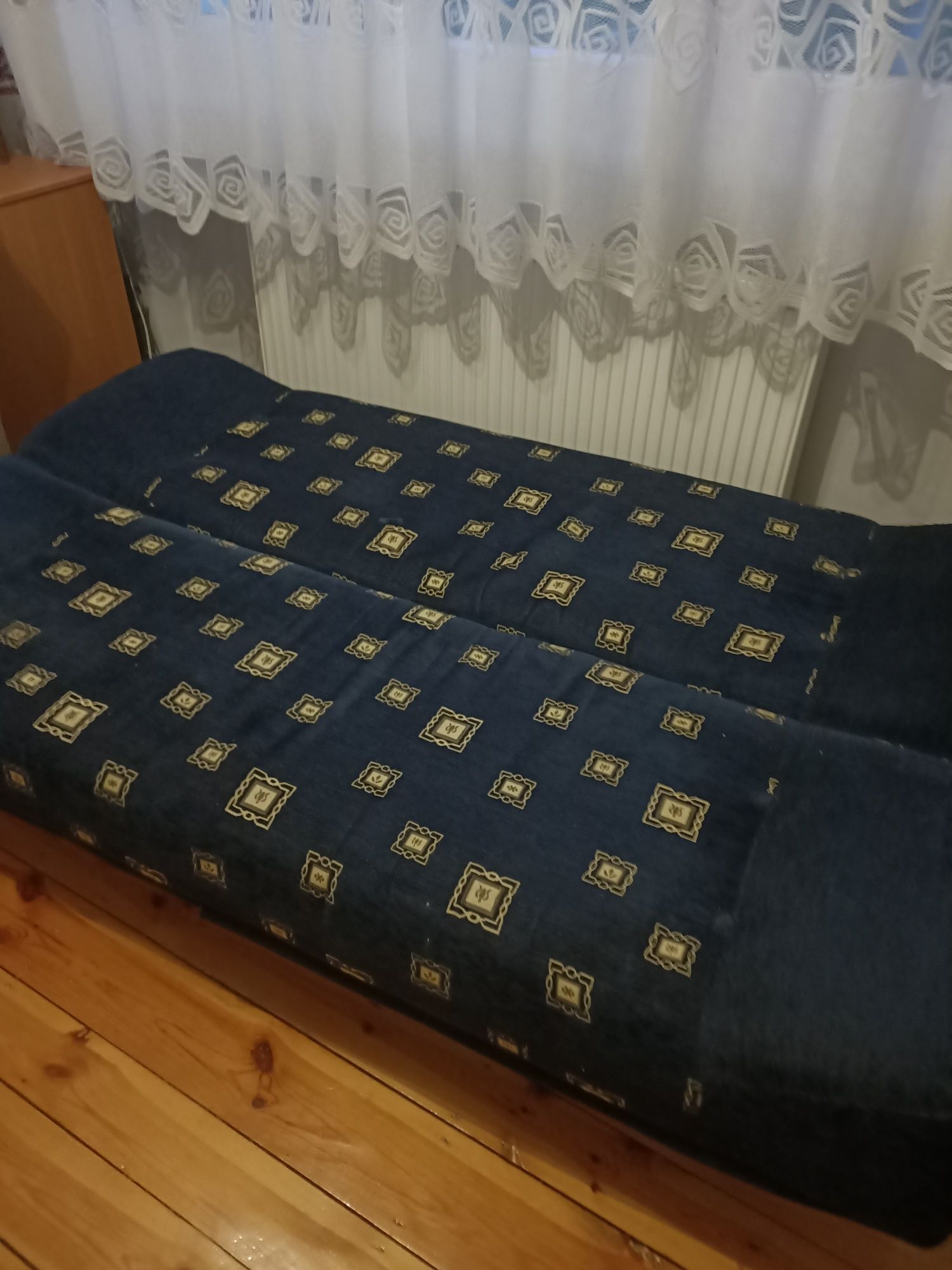 Sofa z funkcją spania i dwoma fotelami