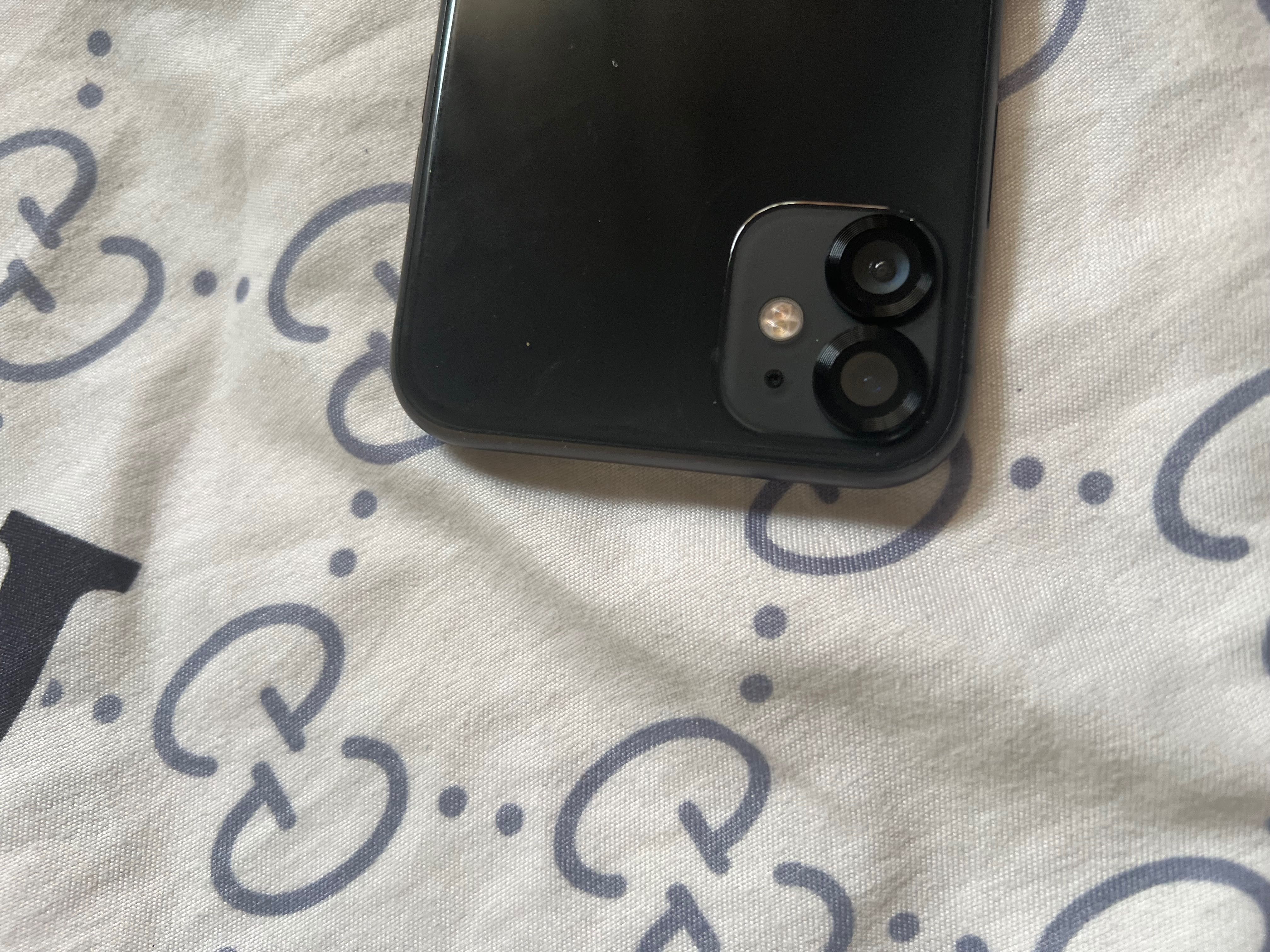 iPhone 11 64gb , muito bom