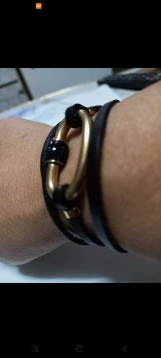 Pulseira com fitas de pele e aço inoxidável- Parfois