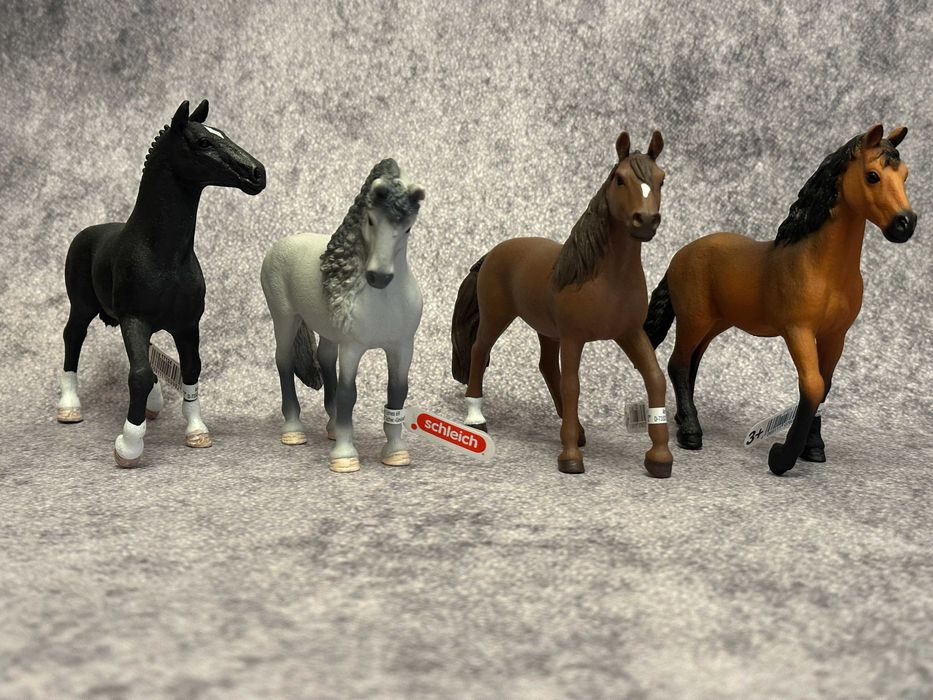 REZERWACJA - Schleich - zestaw 4 koni 17123, 17124, 17125, 17126 nowe