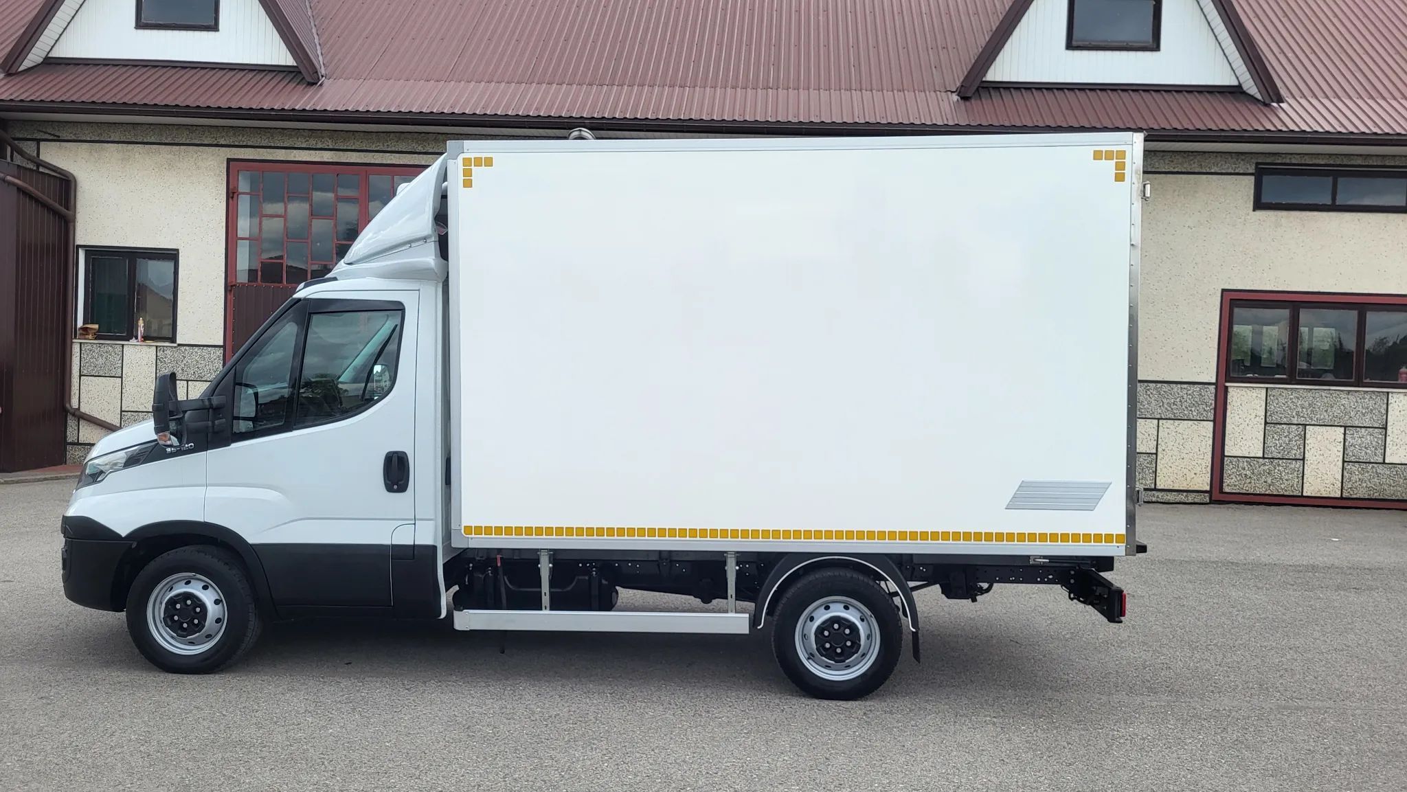 Iveco Daily  35s120/chłodnia/izoterma/kontener /Jak NOWA Krajowy Renault Master