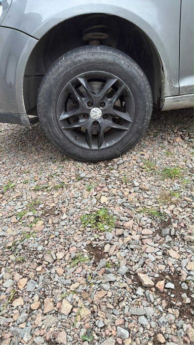 Volkswagen golf Plus 5 pilnie!!! zderzak