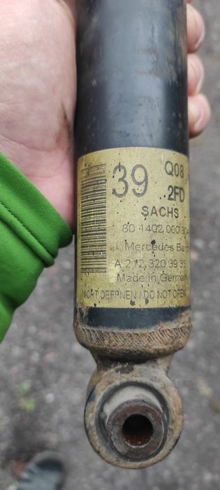 Амортизатор Mercedes W212