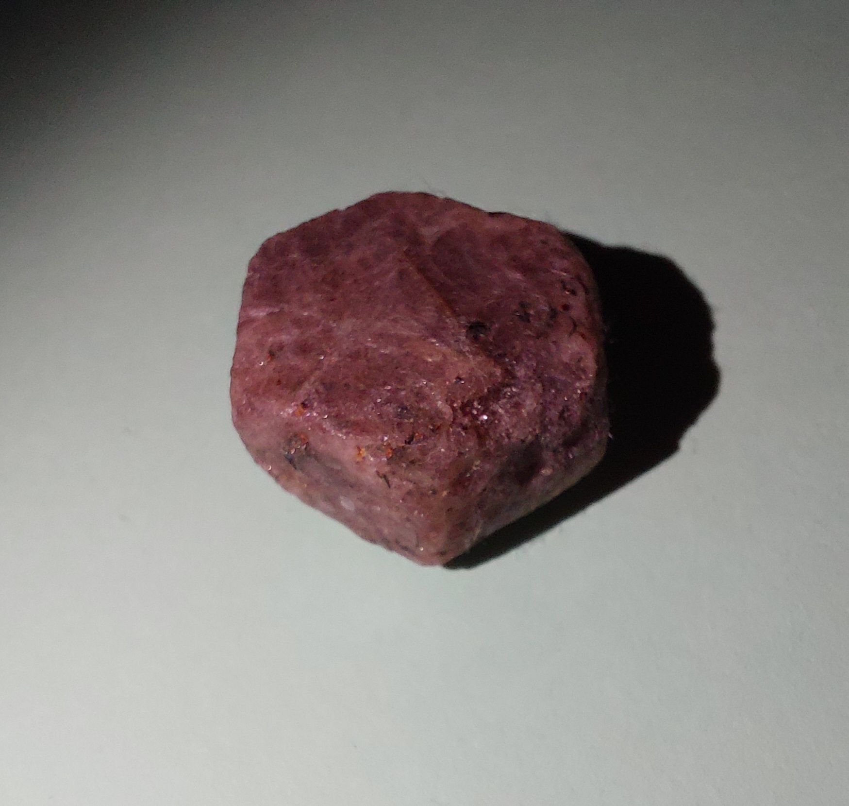 Variados cristais (brutos e rolados)