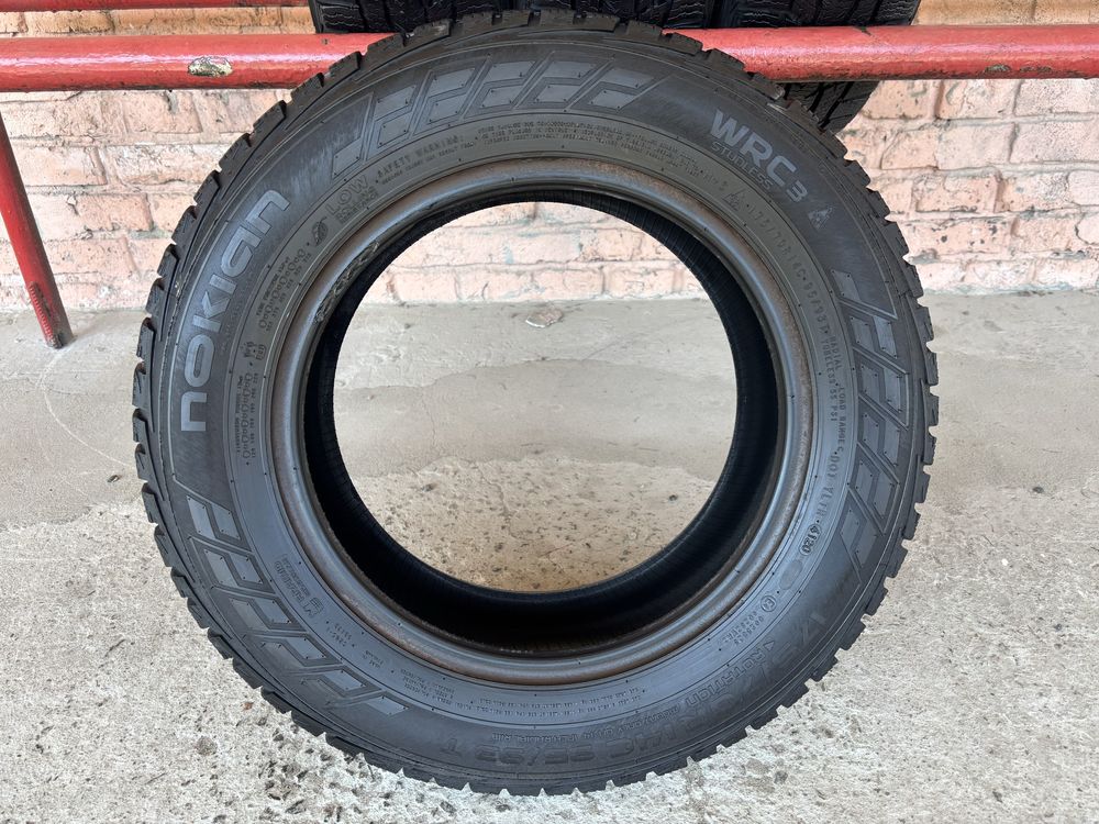 Комплект шин 175/70R14c Nokian