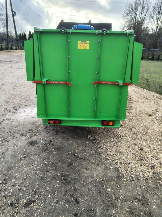 Rozrzutnik obornika sadowniczy/do borówki Wodziński. Używany jak nowy.