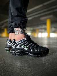 Чоловічі кросівки Nike Tn Plus "Black/Silver/Green"(літо)