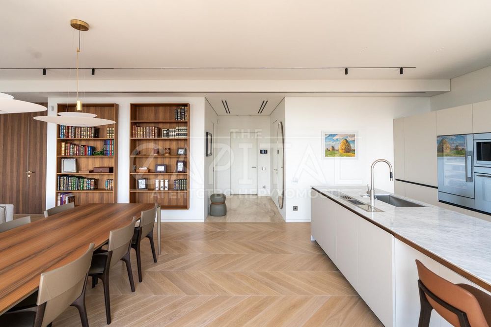 Оренда 4-кімнатної видової квартири в ЖК Tetris Hall, 214 м²