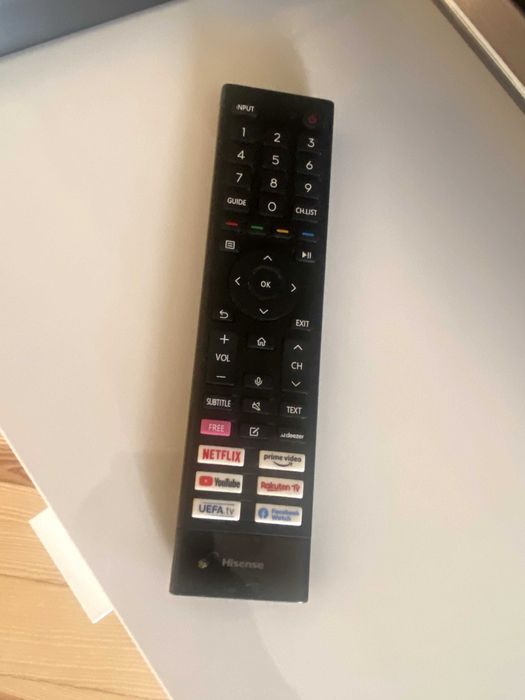 Hisense UHD Smart TV 85A6BG 85" - Praticamente novo + Movel