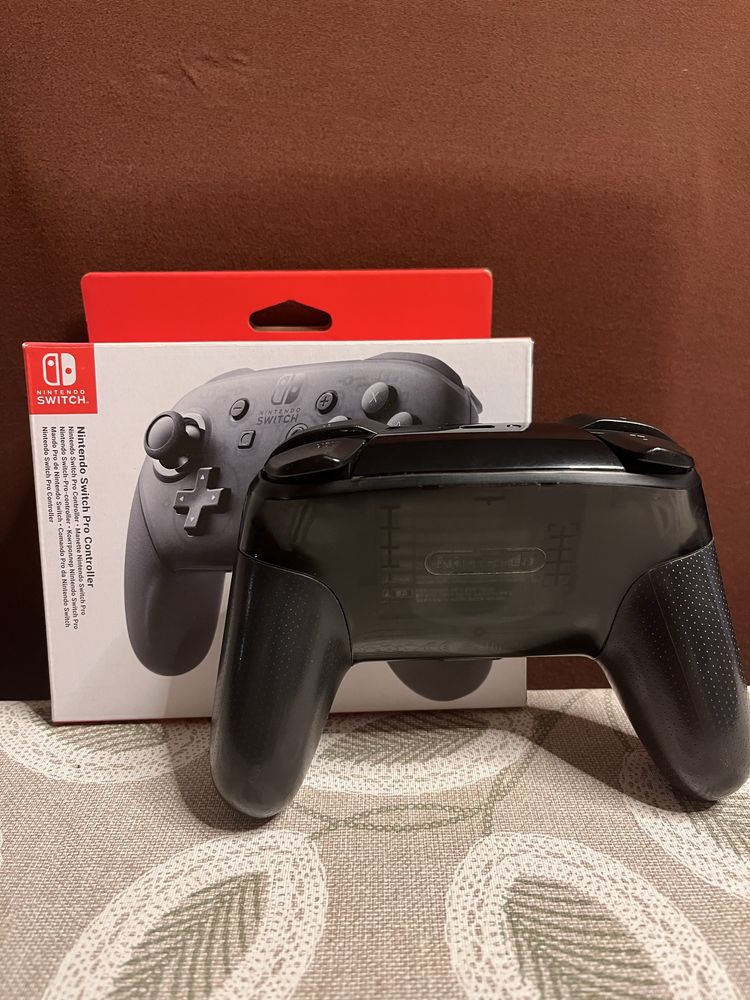 Nintendo Switch Pro Controller