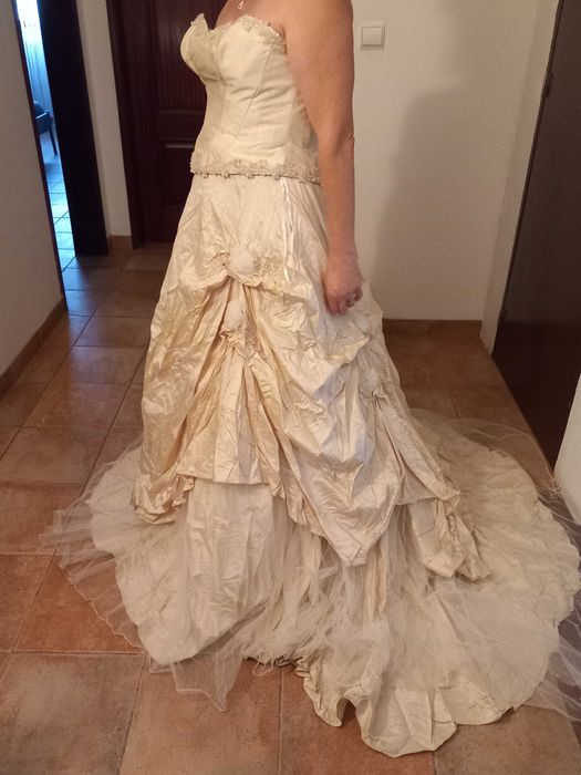 Courpete e saia de noiva