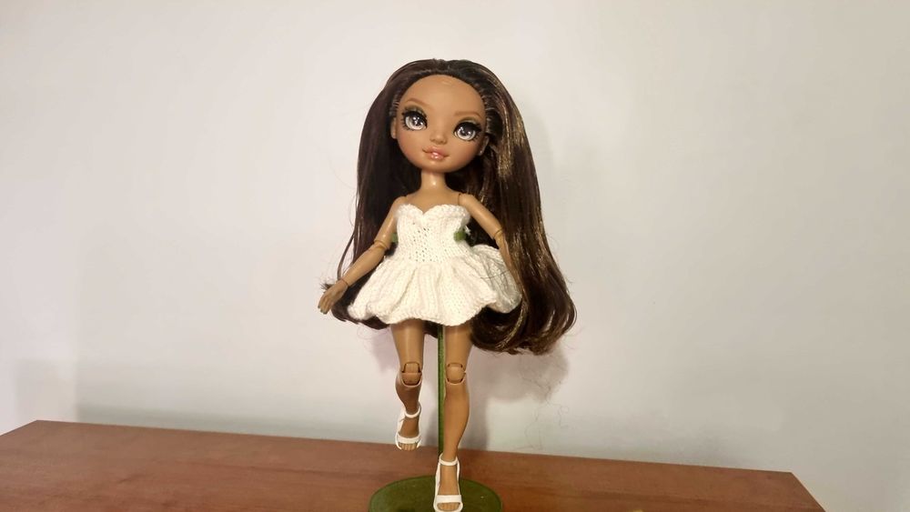 Boneca Rainbow High