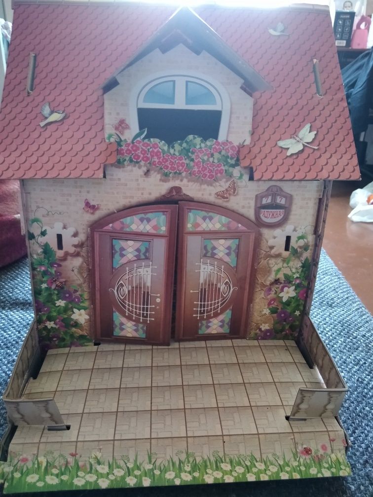 Кукольний домик для девочки