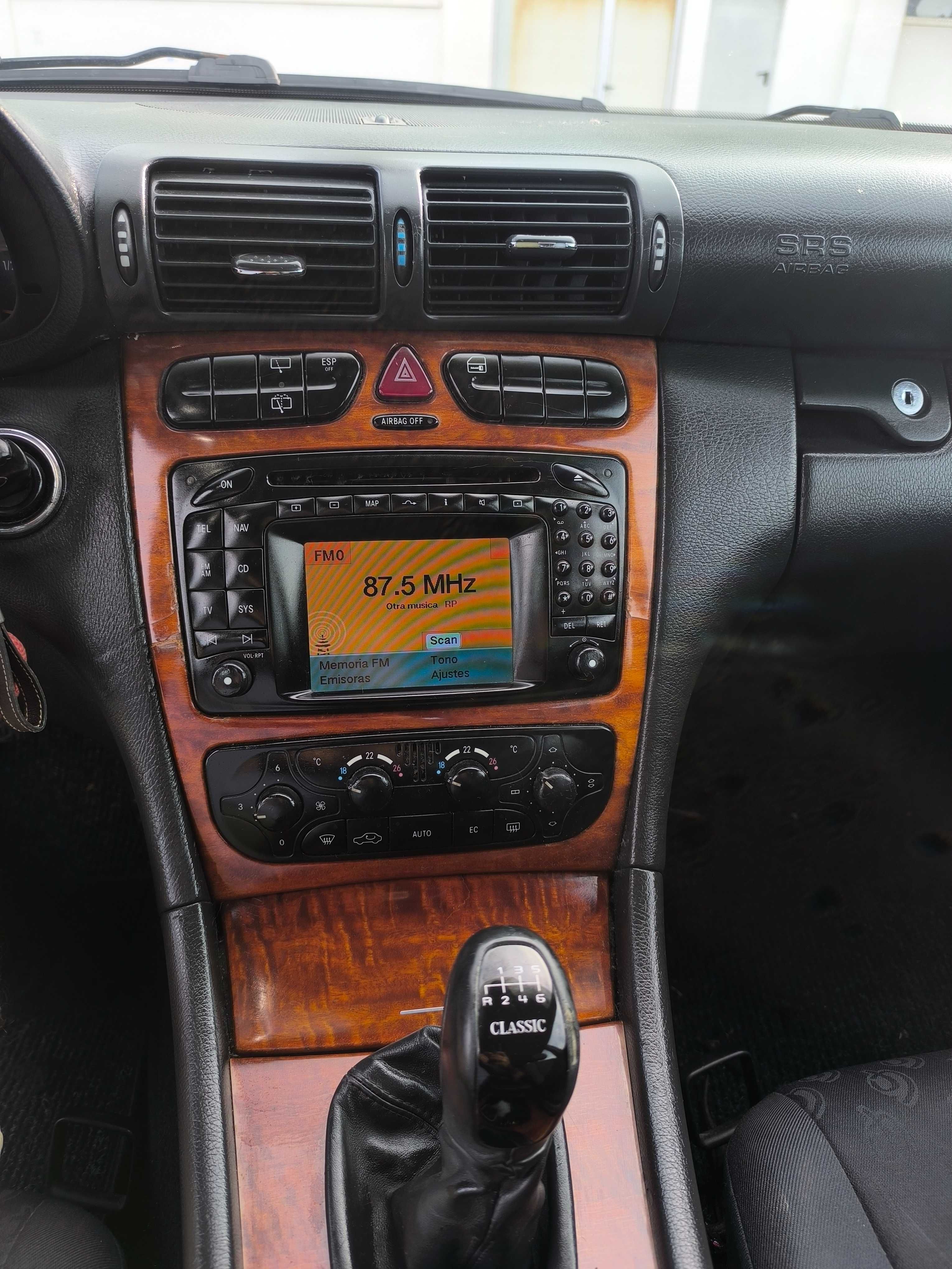 Mercedes carinha C200