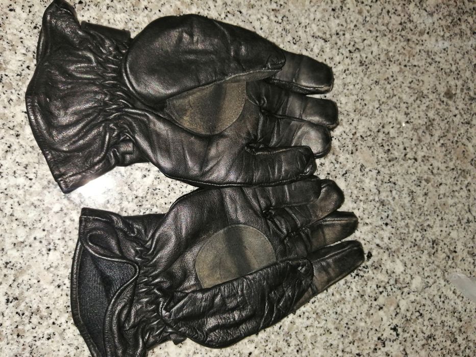 Vendo luvas em pele
