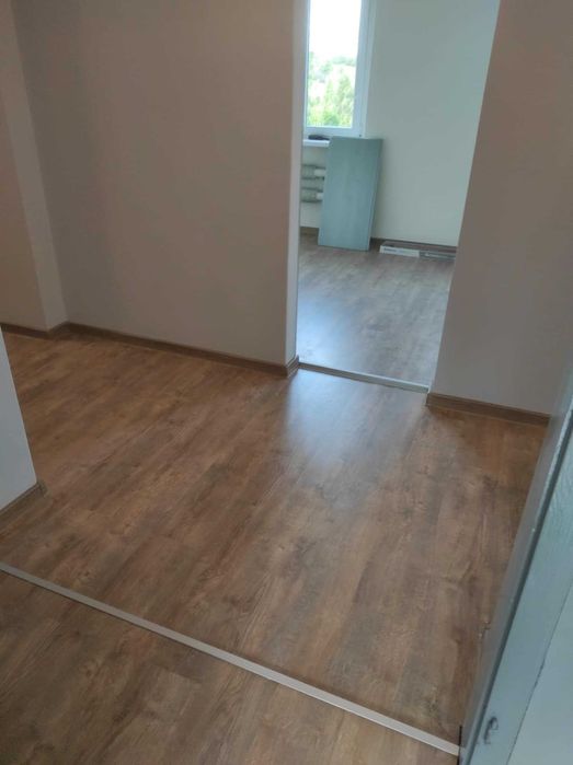 Podłogi, panele, jodełka, Płytki