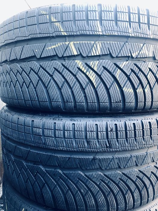 235 35 20 Michelin Pa4 85%