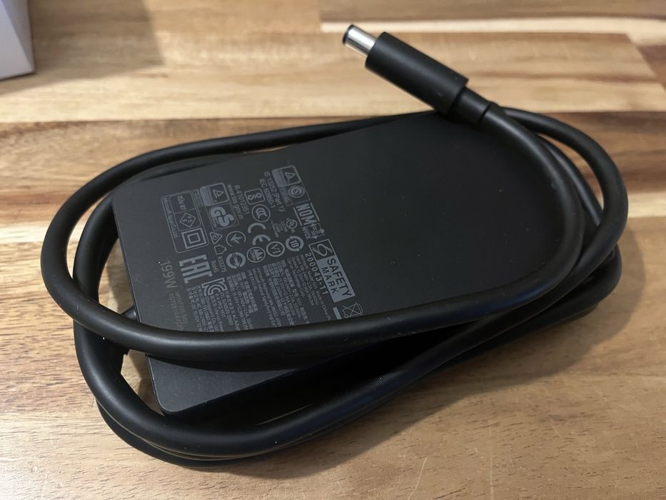 Surface Dock 2 - stacja dokująca Microsoft