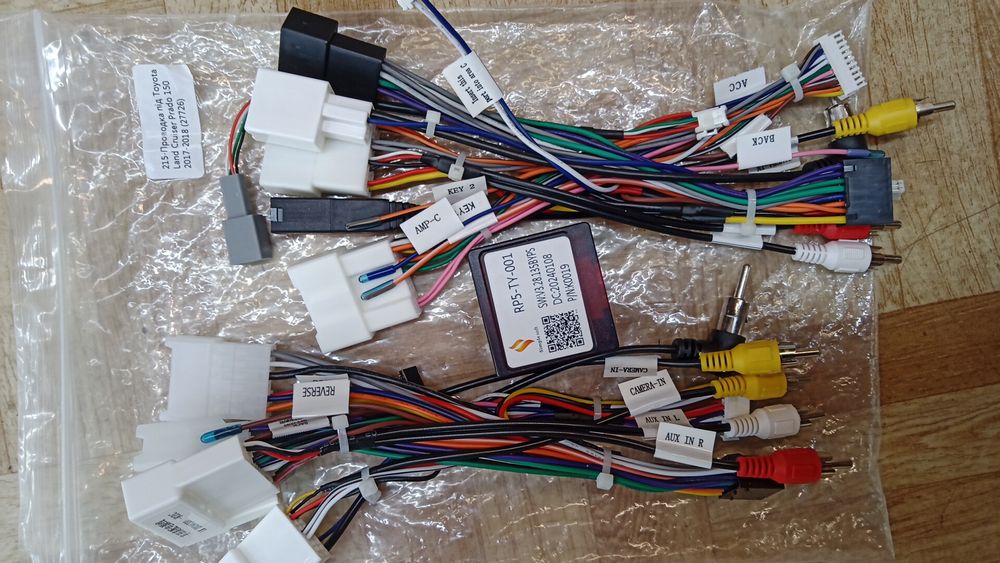 провода для подключения 10.2" для Toyota Land Cruiser Prado 150 2017-2