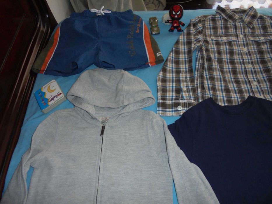 lote de roupa de menino águia do Benfica