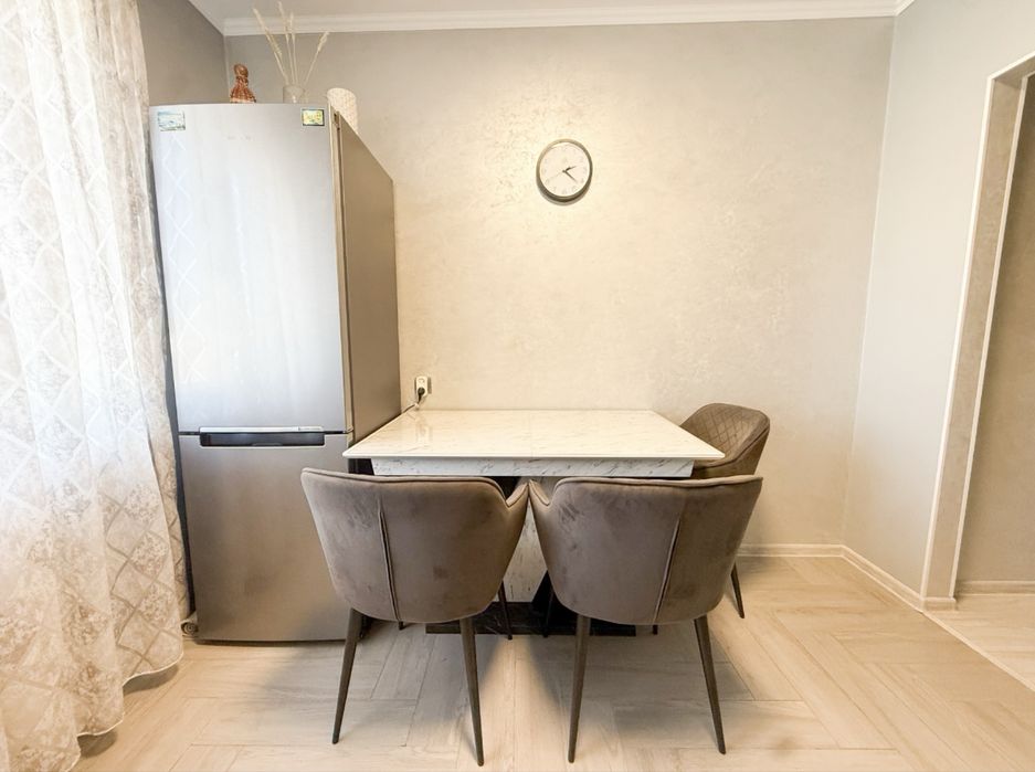 Продаж 2к квартири вул. І.Зріні