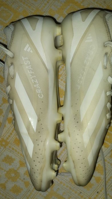 Дитячі бутси 36 розмір