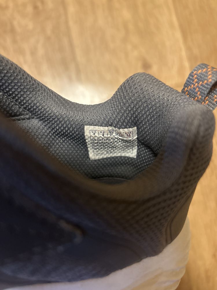 Кроссівки skechers, р. 37 ( 23,5 см)