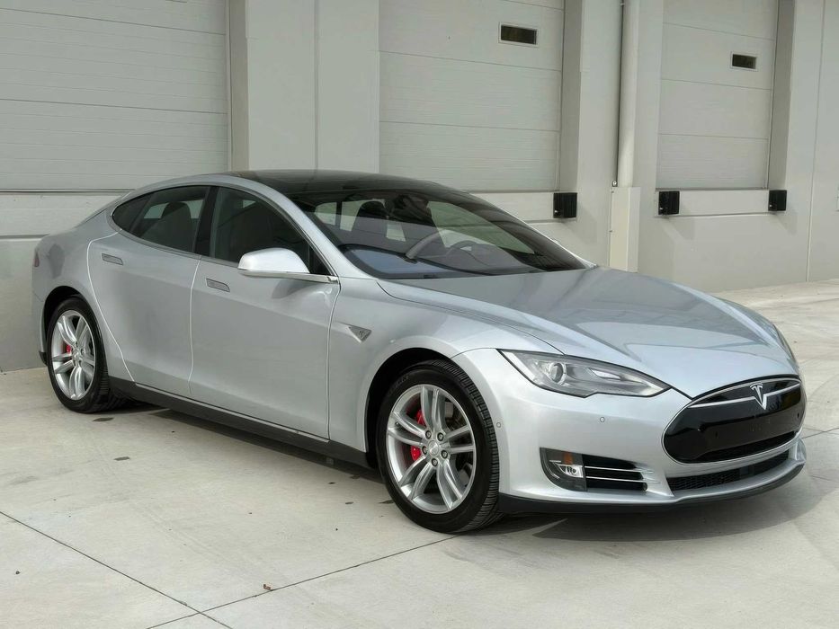 Tesla Model S 85      2014