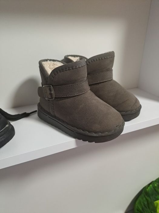 Зимові ботинки, демісезонні та уггі