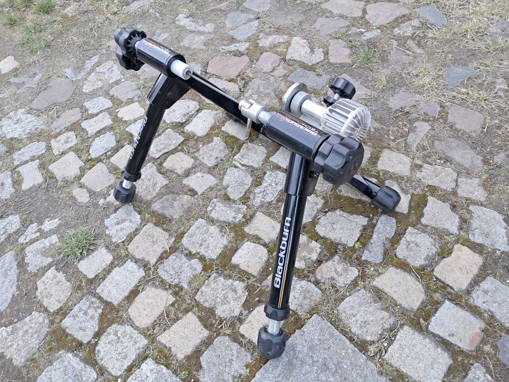 TRENAŻER ROWEROWY Blackburn Tech Fluid Trainer