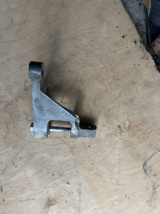 Кронштейн, кріплення подушки двигуна, кп, нижнє Ford конект (connect)