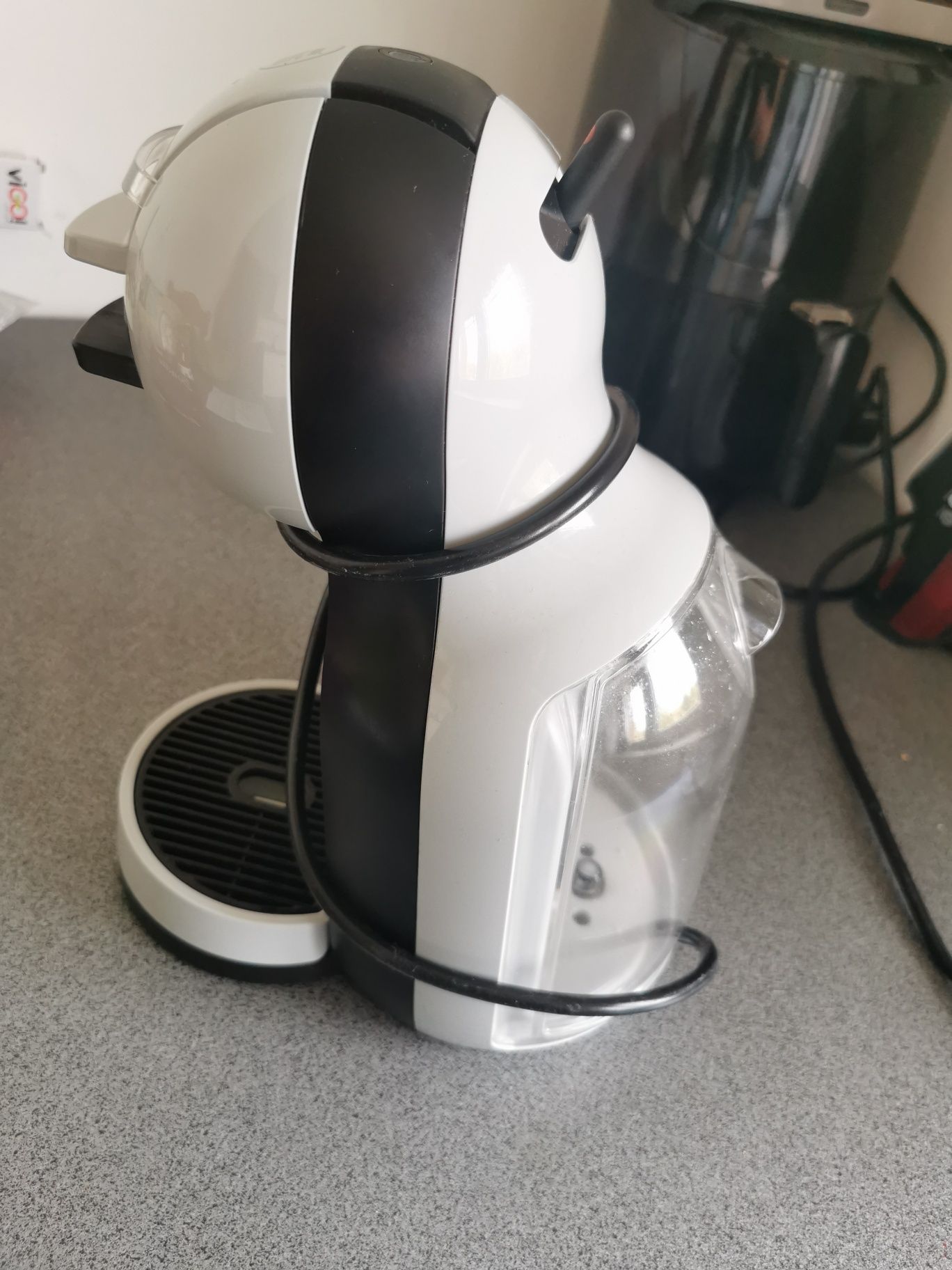 Sprzedam ekspres dolce gusto