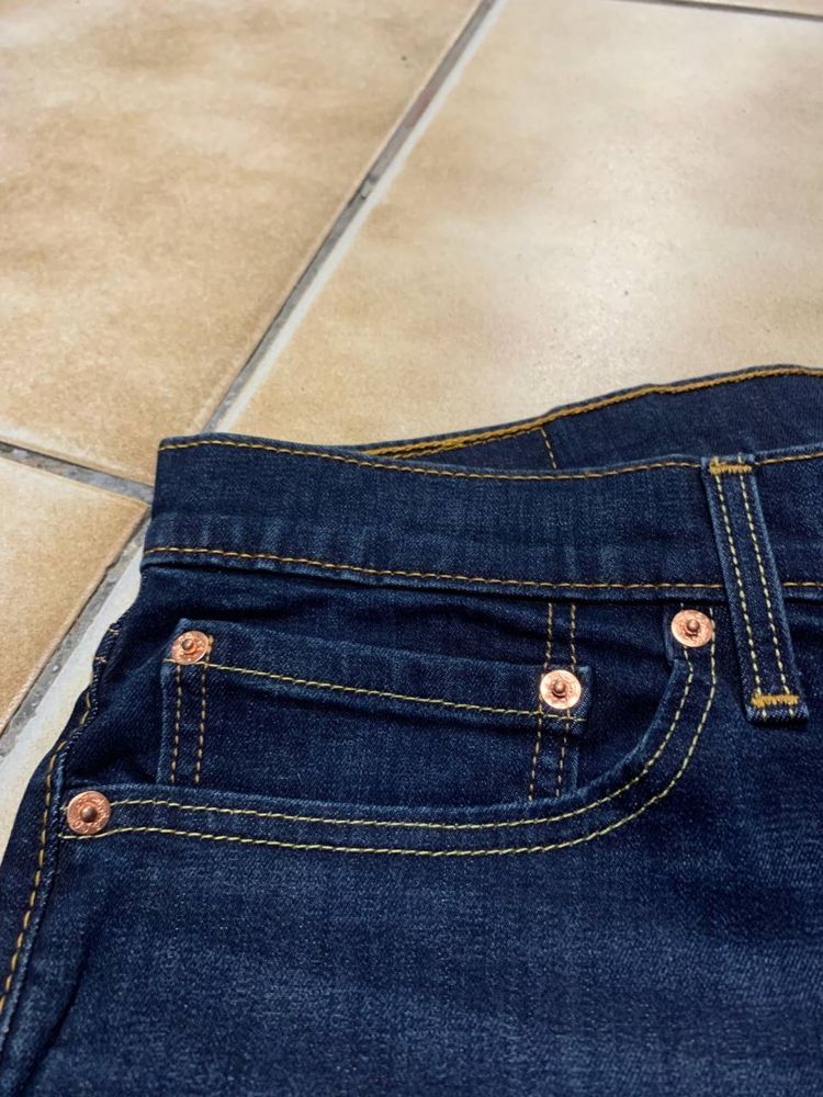 Levi’s джинсові шорти оригінальні нові левіс Америка casual класичні