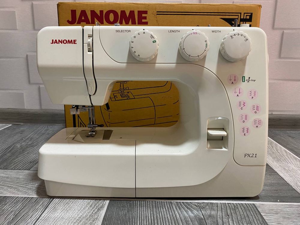 Продам швейную машинку  JANOME PX 21